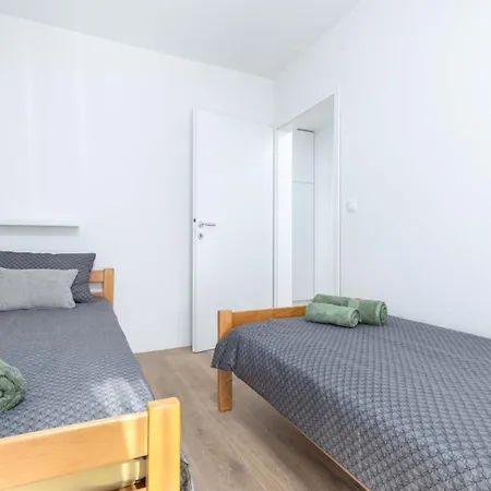 Soper - Location 300 M From The Sea *