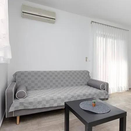 Apartment Soper - Location 300 M From The Sea