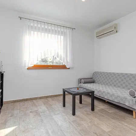 Apartment Soper - Location 300 M From The Sea