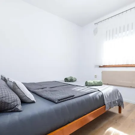Soper - Location 300 M From The Sea Poreč