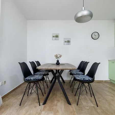 Apartament Soper - Location 300 M From The Sea *