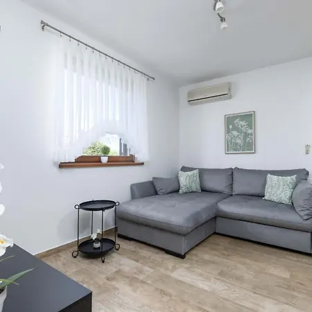 Apartament Soper - Location 300 M From The Sea