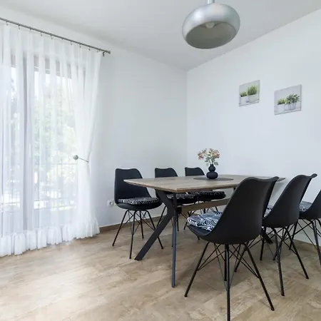 Soper - Location 300 M From The Sea Apartament *